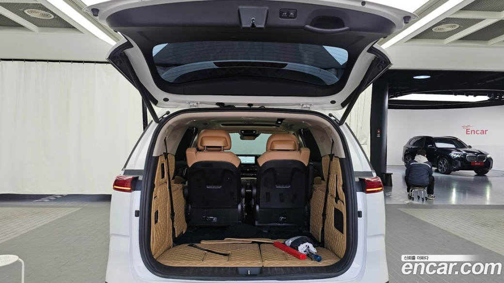 Kia Carnival 7-Seater Signature, 2022