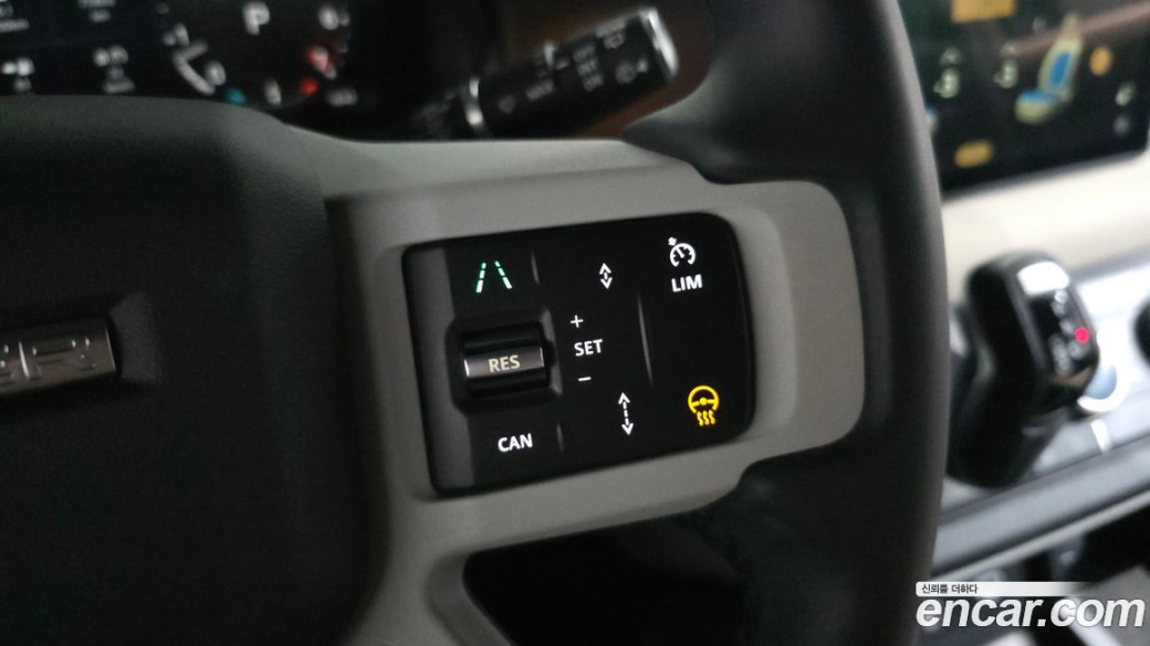 Land Rover Defender 110 P300 X-Dynamic SE, 2023