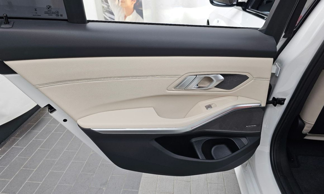 BMW 3-Series M340i Pro, 2026