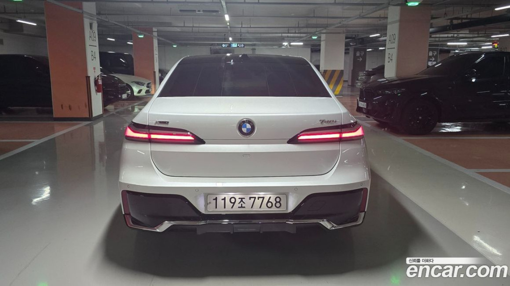 BMW 7-Series 740i xDrive M Sport, 2025