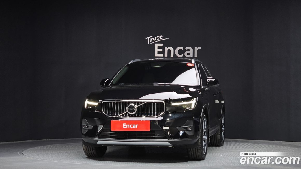 Volvo XC40 B4 Ultimate Bright, 2024