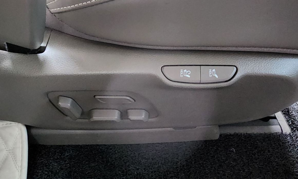 Kia Carnival 7-Seater Signature, 2022