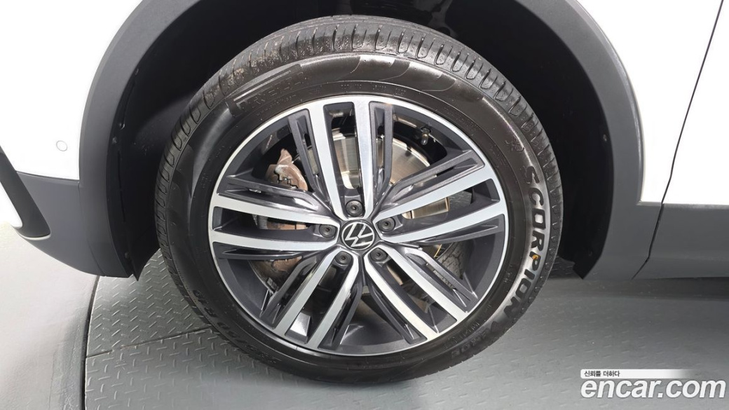 Volkswagen Tiguan 2.0 TSI Prestige, 2023