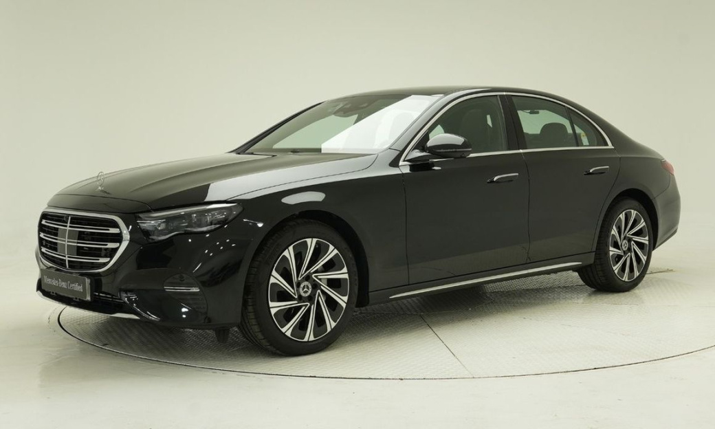 Mercedes-Benz E-Class E300 4MATIC Exclusive, 2025
