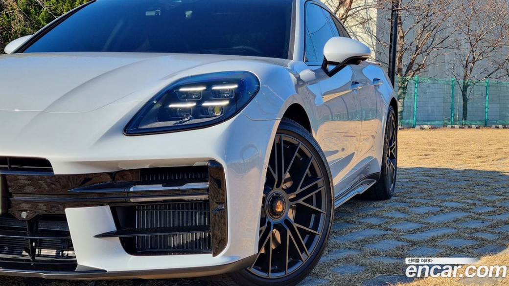 Porsche Panamera 4.0 GTS, 2025