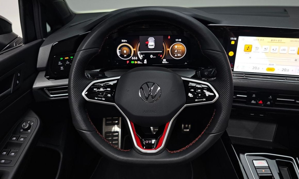 Volkswagen Golf 2.0 GTI, 2024