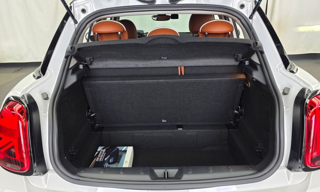 Mini Cooper 5Door Classic, 2024