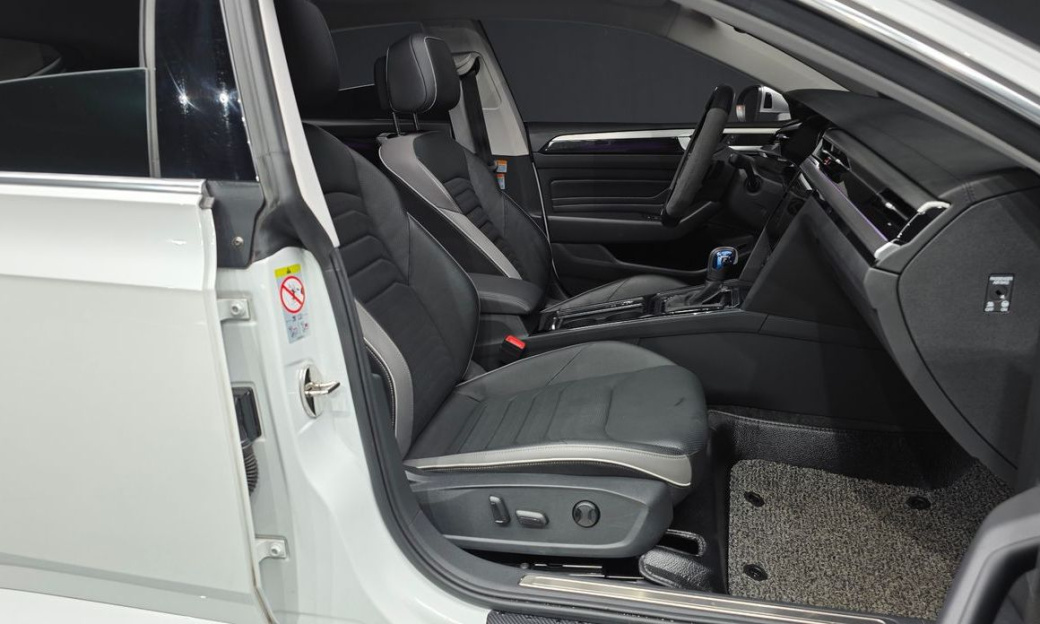 Volkswagen Arteon 2.0 TDI Prestige, 2023