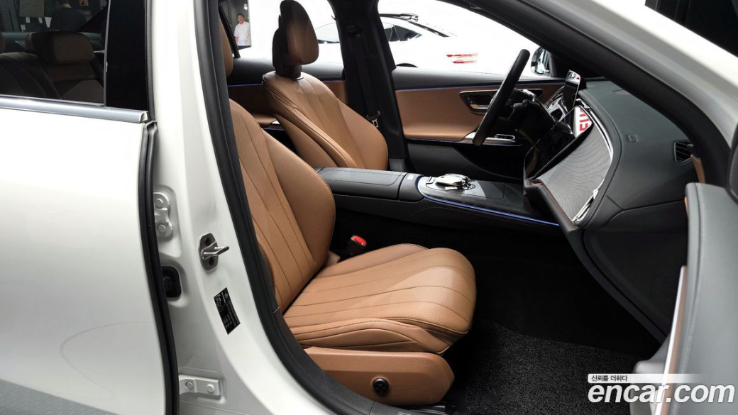 Mercedes-Benz E-Class E200 Avantgarde, 2024