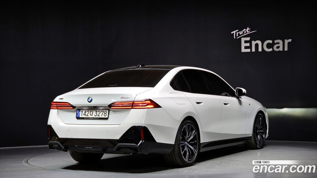 BMW 5-Series 530i xDrive M Sport, 2024