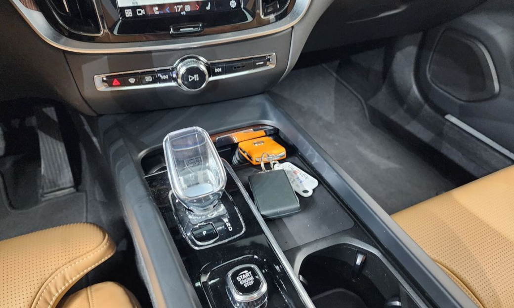 Volvo S60 B5 Ultimate Bright, 2024
