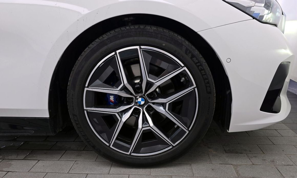 BMW 5-Series 520i M Sport, 2024