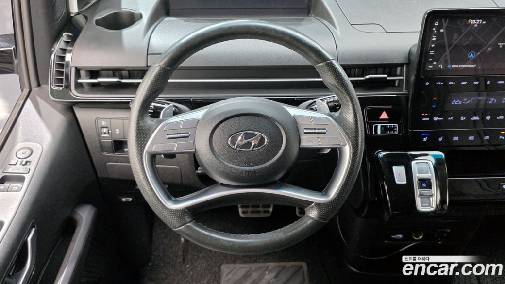 Hyundai Staria Lounge 9-Seater, 2022