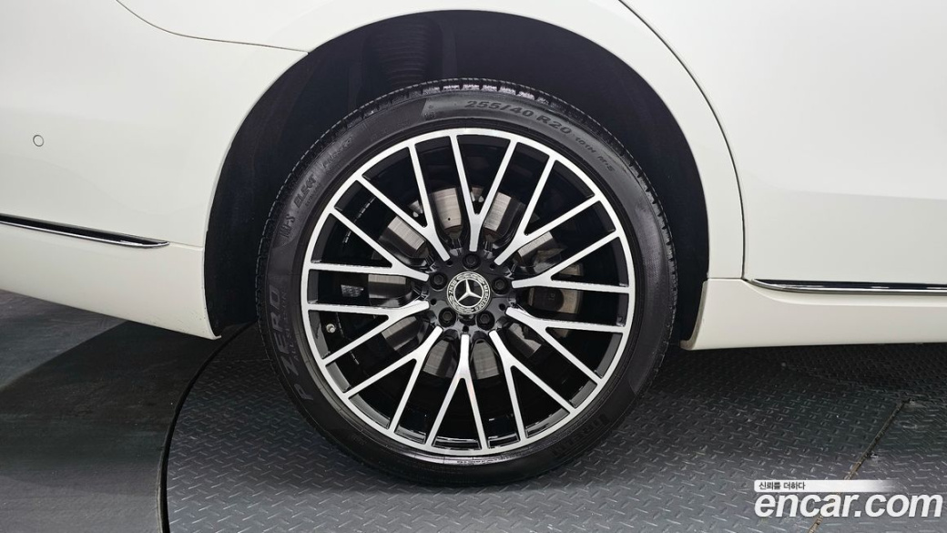 Mercedes-Benz S-Class S580L 4MATIC, 2022