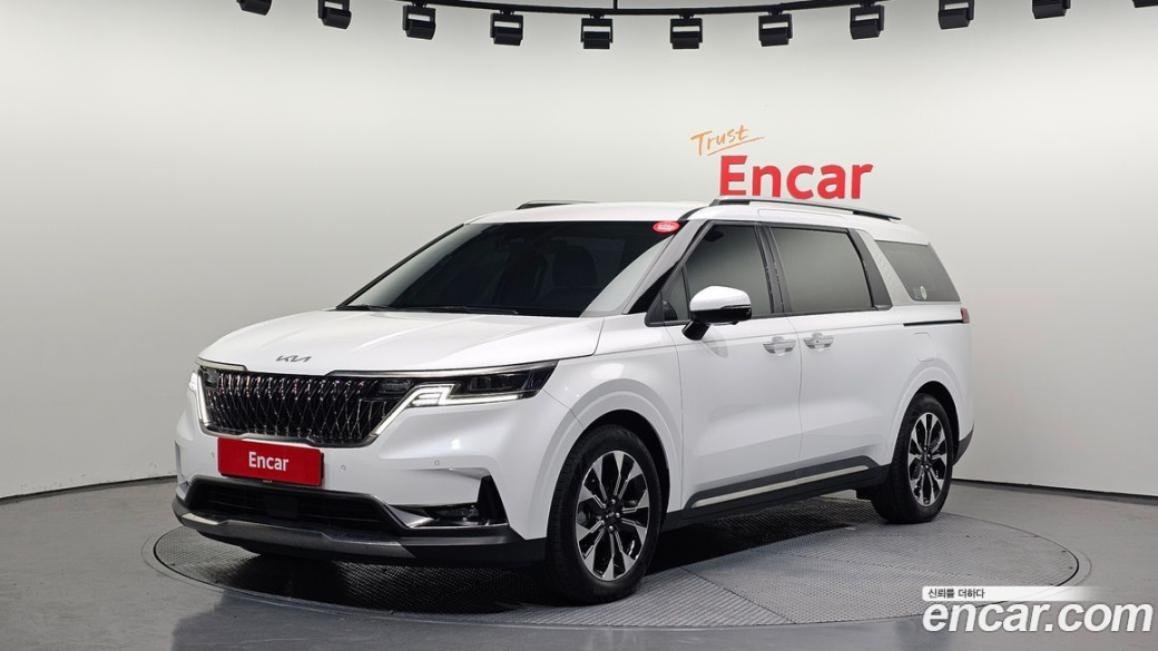 Kia Carnival 9-Seater Signature, 2023