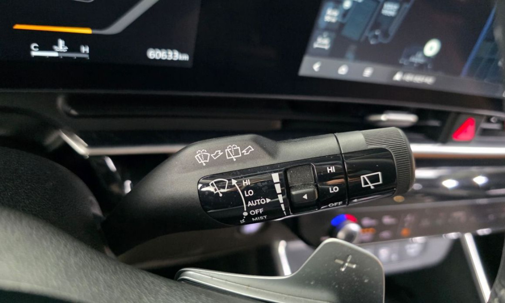 Kia Carnival 7-Seater Signature, 2024
