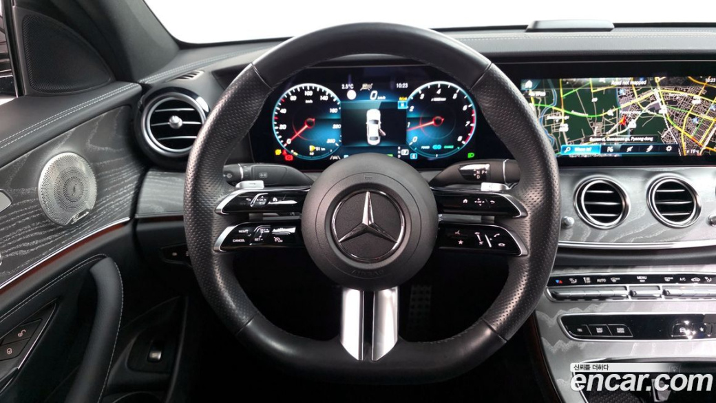 Mercedes-Benz E-Class E350 4MATIC AMG Line, 2023
