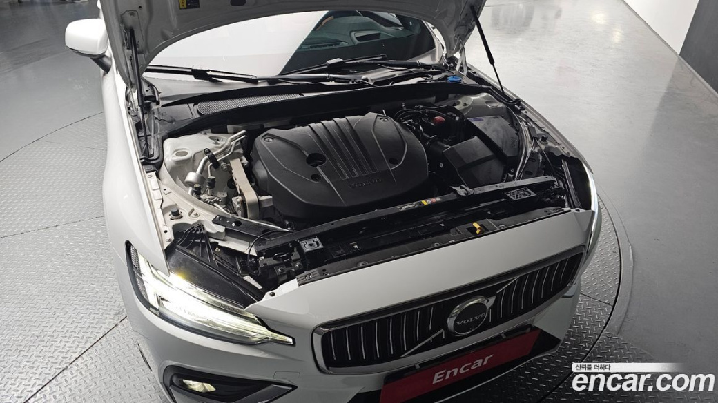 Volvo S60 B5 Ultimate Bright, 2024