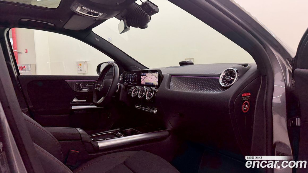 Mercedes-Benz GLA-Class GLA250 4MATIC, 2025