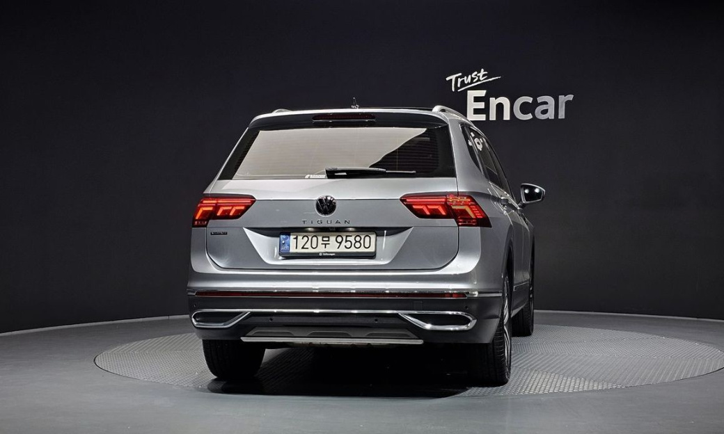 Volkswagen Tiguan 2.0 TSI Prestige, 2023