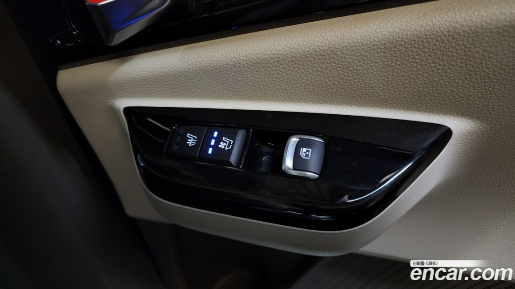 Kia Carnival 7-Seater Hi-Limousine, 2022