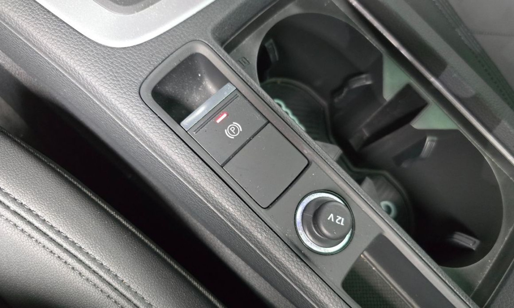 Audi Q3 40 TFSI Quattro Premium, 2025