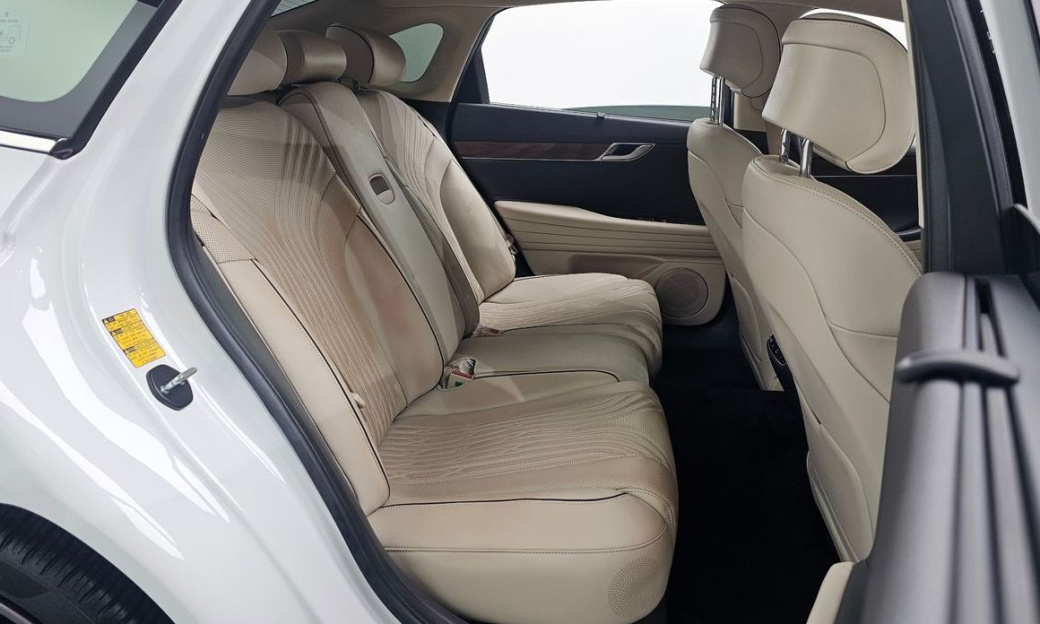 Genesis G80 Gasoline 2.5 Turbo AWD, 2024