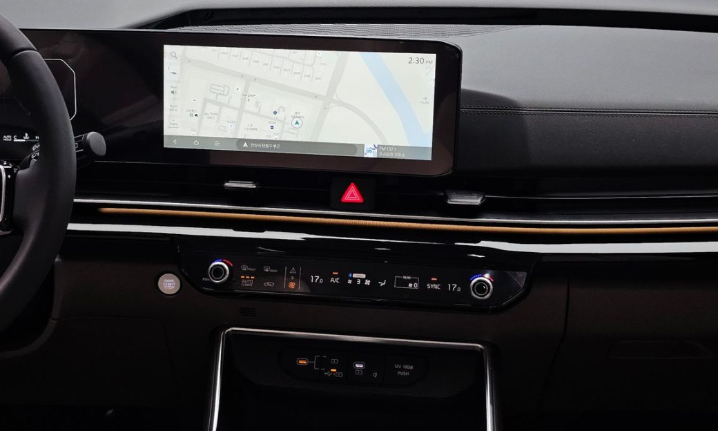 Kia Carnival 9-Seater Signature, 2025