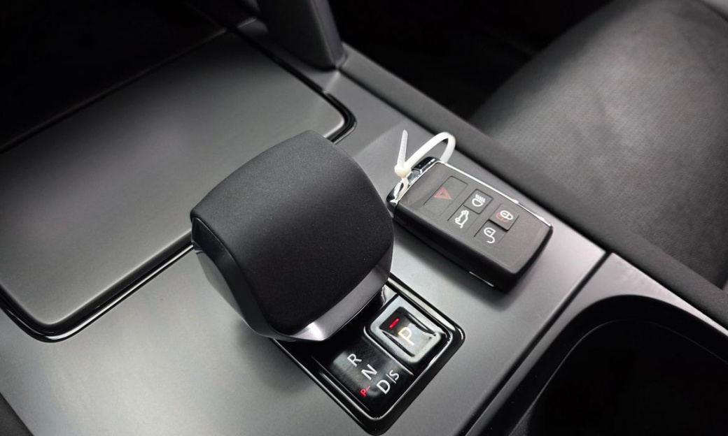 Land Rover Discovery Sport P250 S, 2025