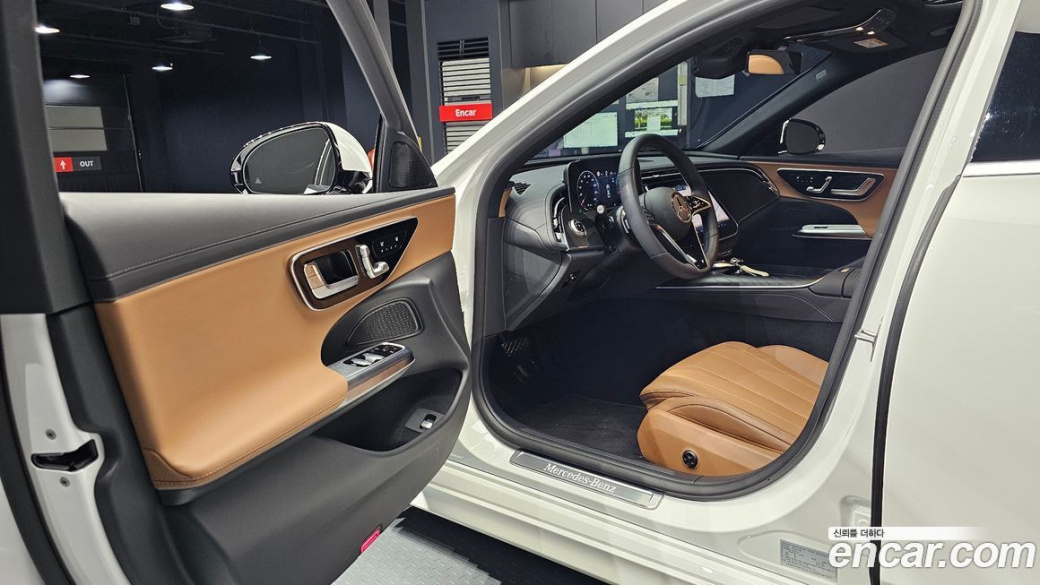 Mercedes-Benz E-Class E200 Avantgarde, 2025