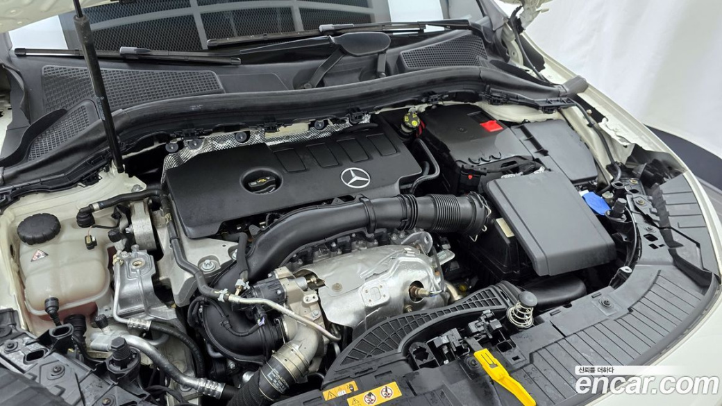 Mercedes-Benz GLA-Class GLA250 4MATIC, 2022