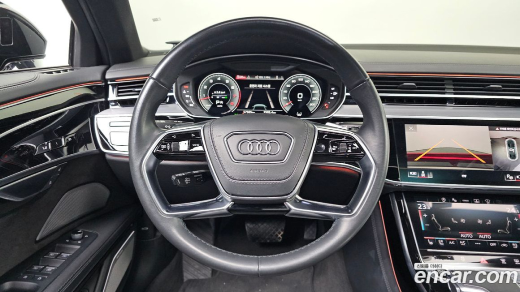 Audi A8 55 TFSI Quattro LWB, 2021
