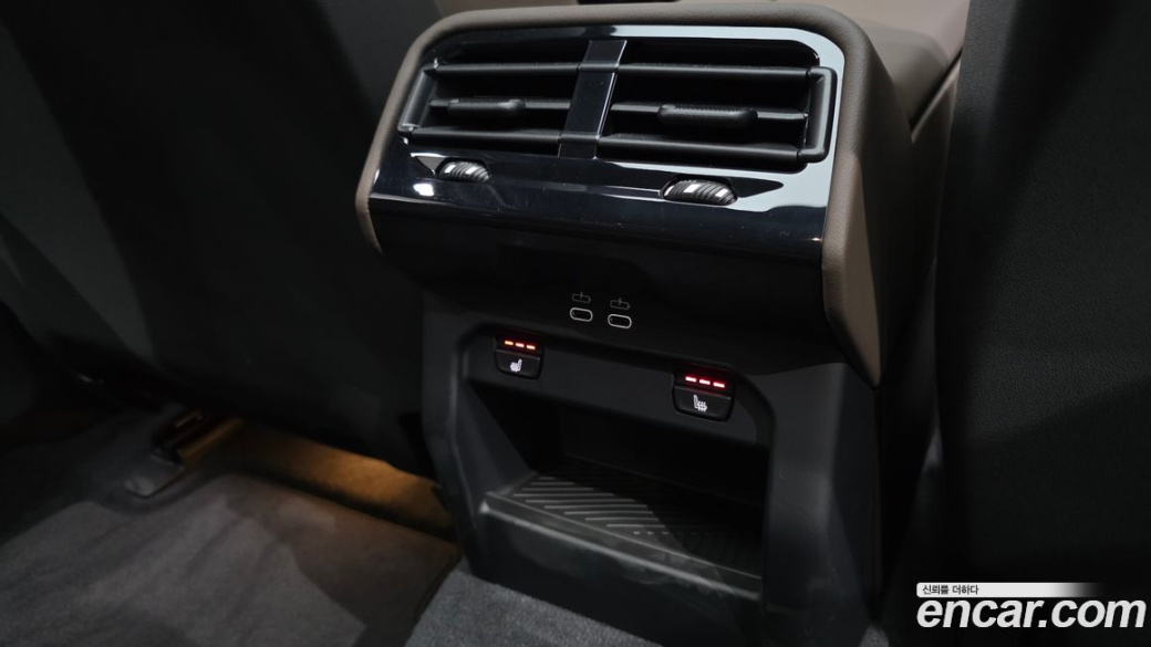 BMW 5-Series 520i, 2025