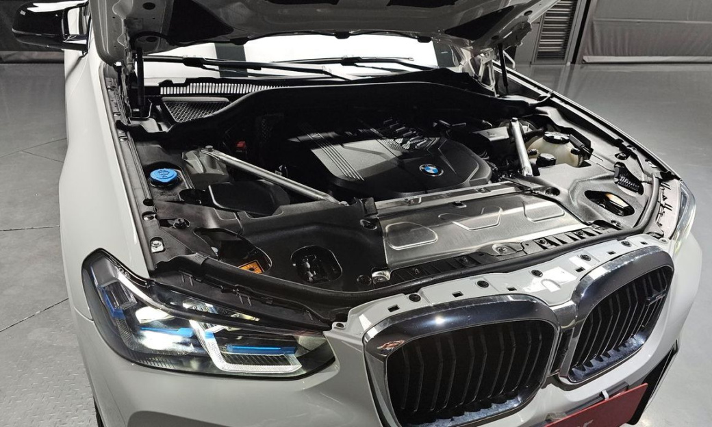 BMW X4 xDrive M40i, 2025