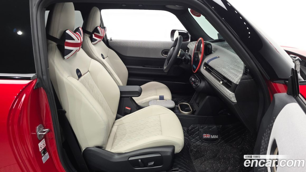 Mini Cooper Favoured, 2025