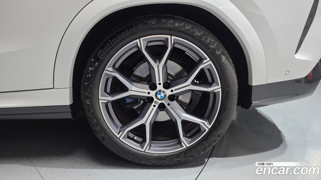 BMW X6 xDrive40i M Sport, 2023