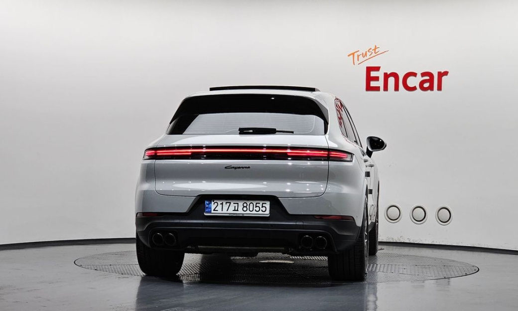 Porsche Cayenne 3.0, 2024