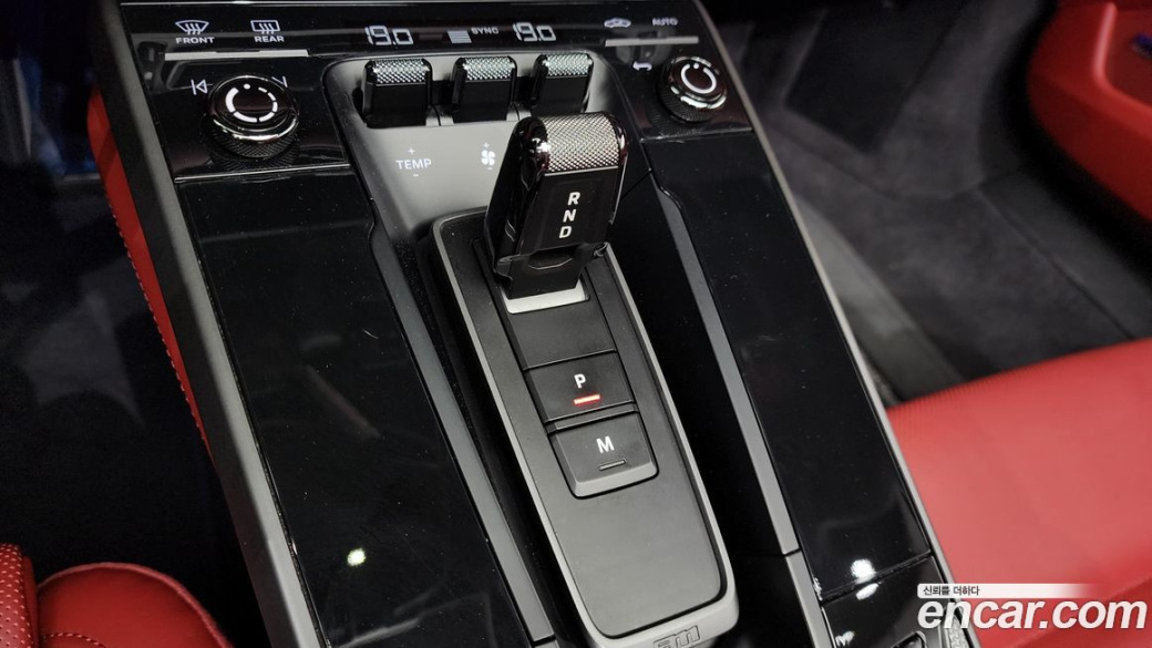 Porsche 911 Carrera 4 Cabriolet, 2024