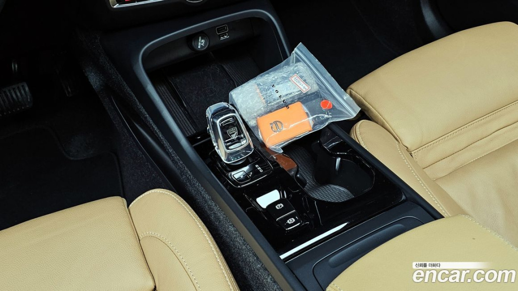 Volvo XC40 B4 Inscription, 2022