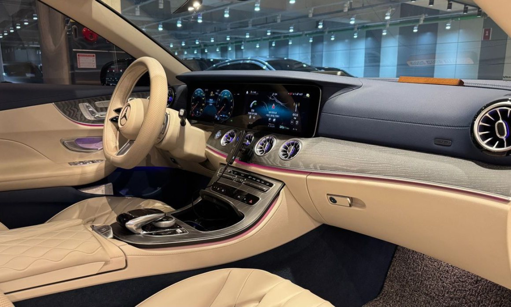 Mercedes-Benz E-Class E450 4MATIC Cabriolet, 2023
