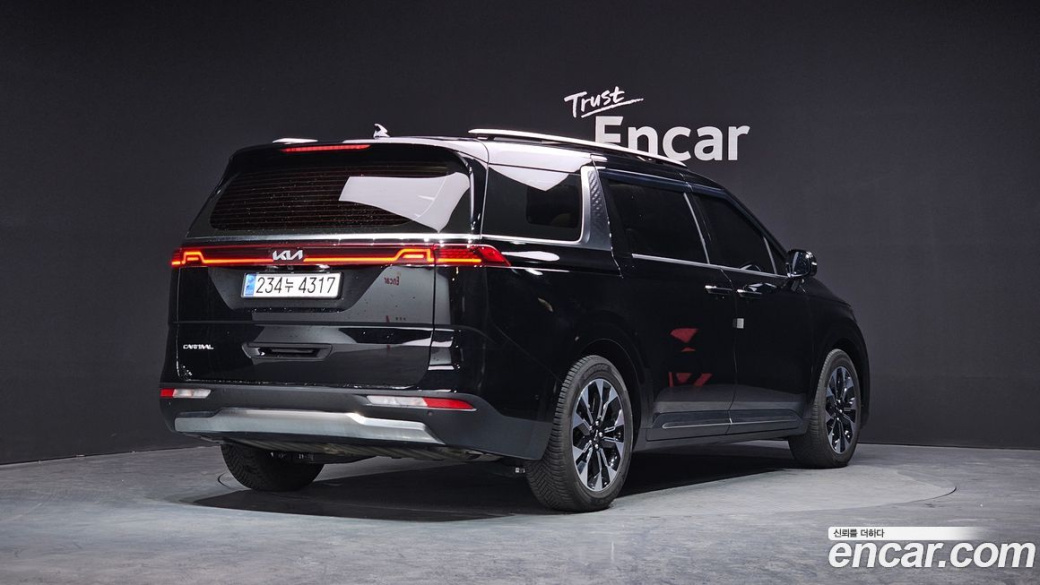 Kia Carnival 9-Seater Signature, 2023