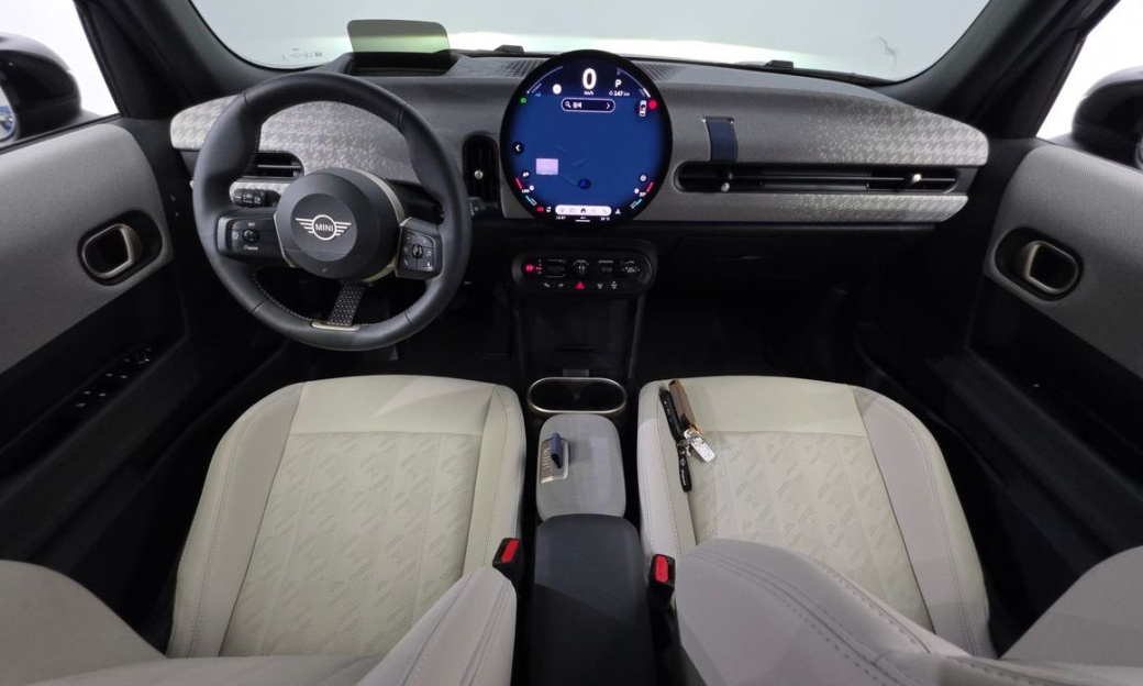 Mini Cooper 5 Door Favoured, 2025