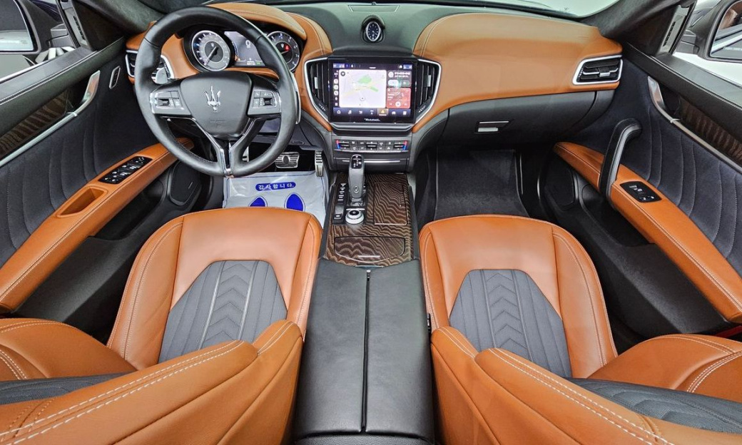 Maserati Ghibli 2.0 Granlusso, 2021