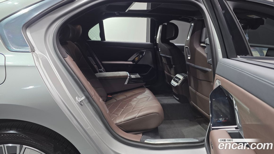 BMW 7-Series 740d xDrive Design Pure Excellence, 2023