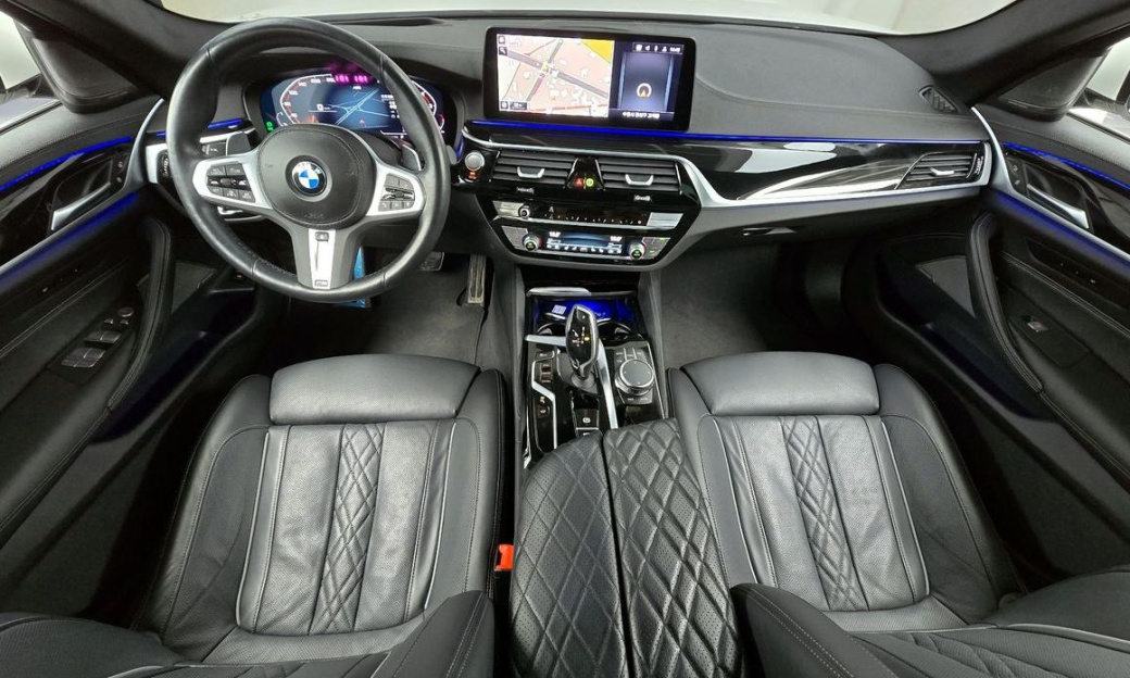 BMW 5-Series 530i xDrive M Sport Package, 2023