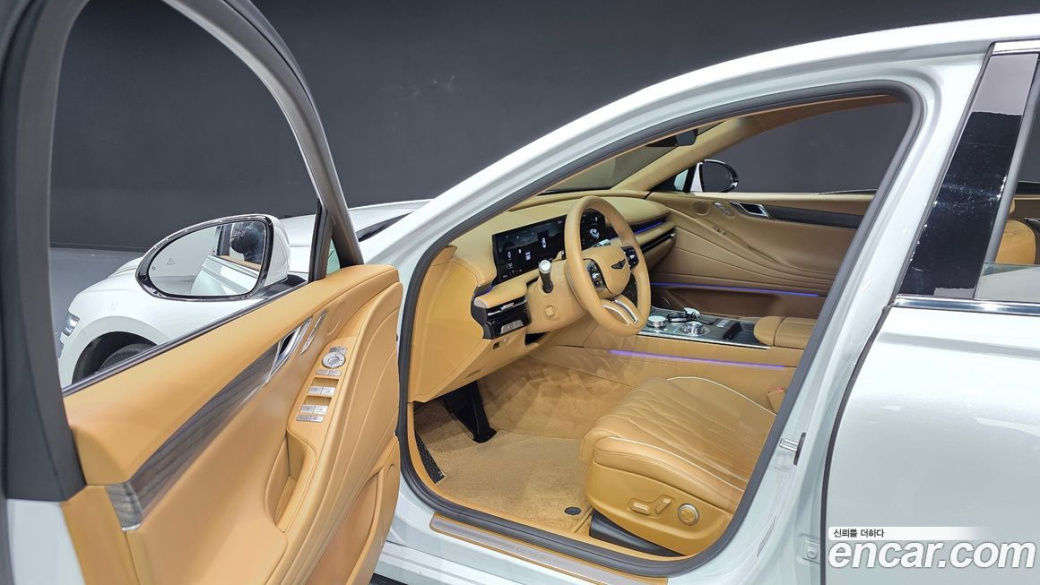 Genesis G80 Gasoline 2.5 Turbo AWD, 2025