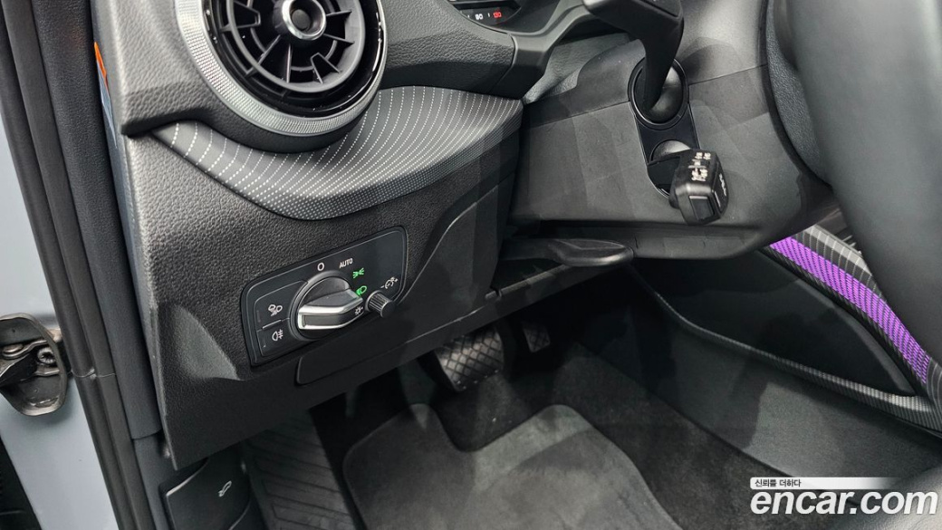 Audi Q2 35 TDI, 2023