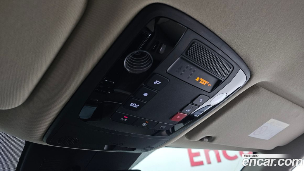 Kia Carnival 9-Seater Signature, 2023