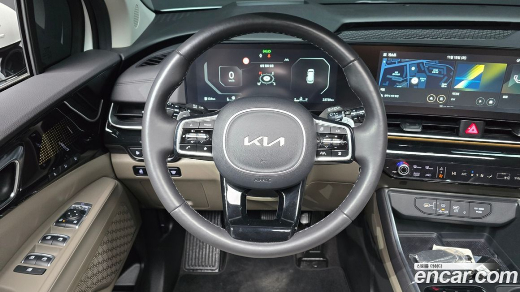 Kia Carnival 9-Seater Signature, 2024