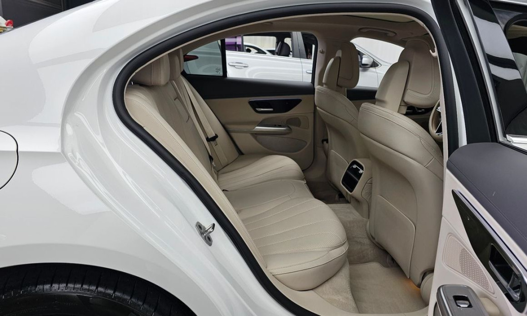 Mercedes-Benz E-Class E220d 4MATIC Exclusive, 2024